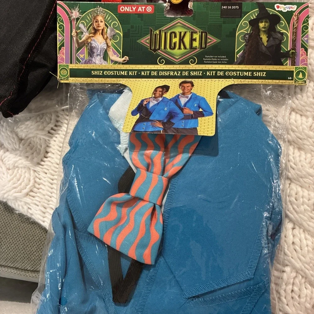 Disguise nbcuniversal wicked